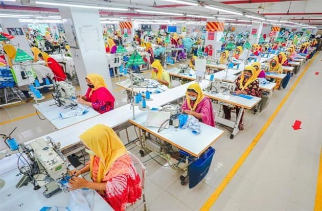 Common Operational Challenges in Garment Factories — And How Technology Solves Them